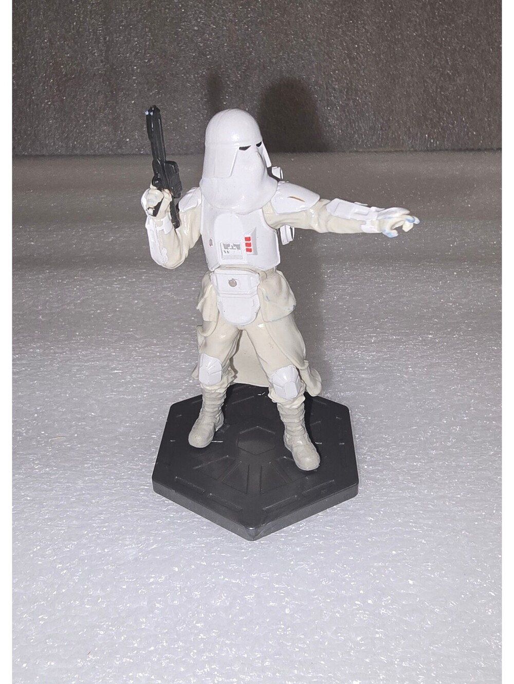 Star Wars Disney Store Imperial Snow Trooper 4" Action Figure on Base